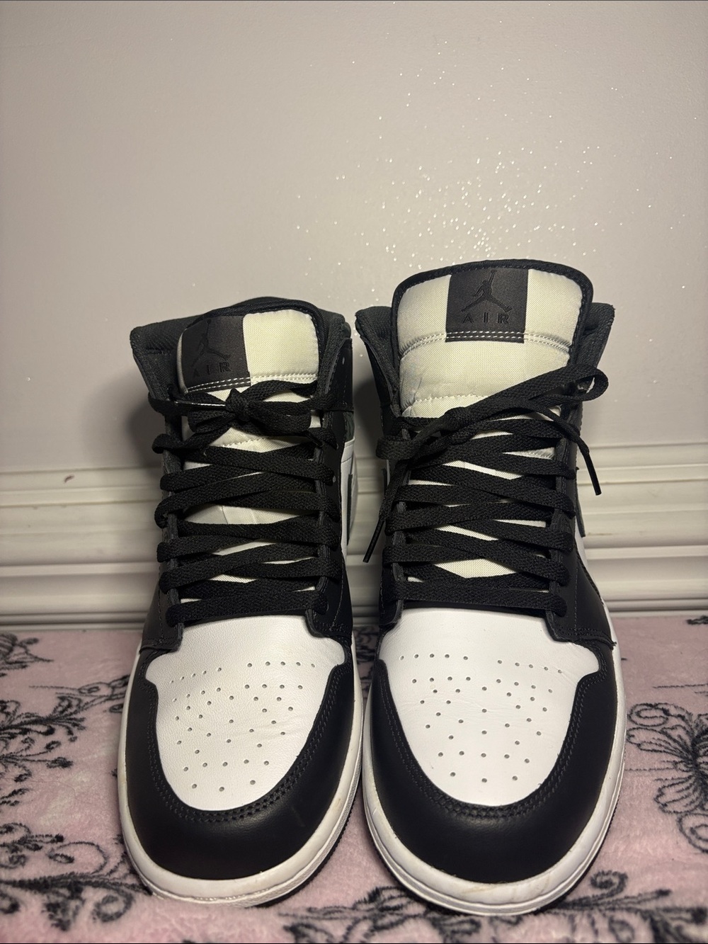 Nike Men's Black and White High-Top Sneakers